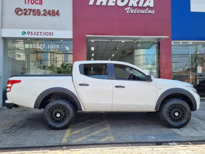 MITSUBISHI L200 TRITON 2.4 TURBO SPORT GL CD 4X4 2022