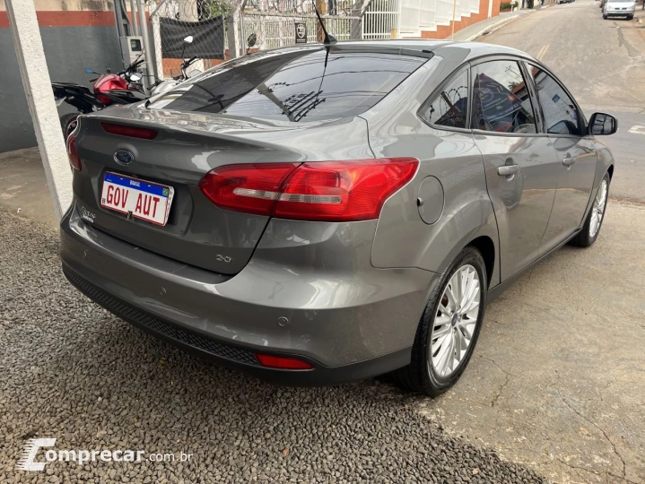 Focus Sedan 2.0 16V 4P FLEX SE POWERSHIFT AUTOMÁTICO