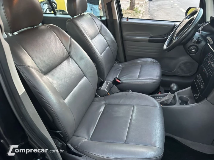 Zafira Elite 2.0 MPFI FlexPower 8V  Aut
