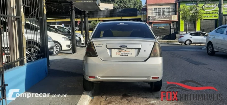 FIESTA 1.6 MPI Class Sedan 8V
