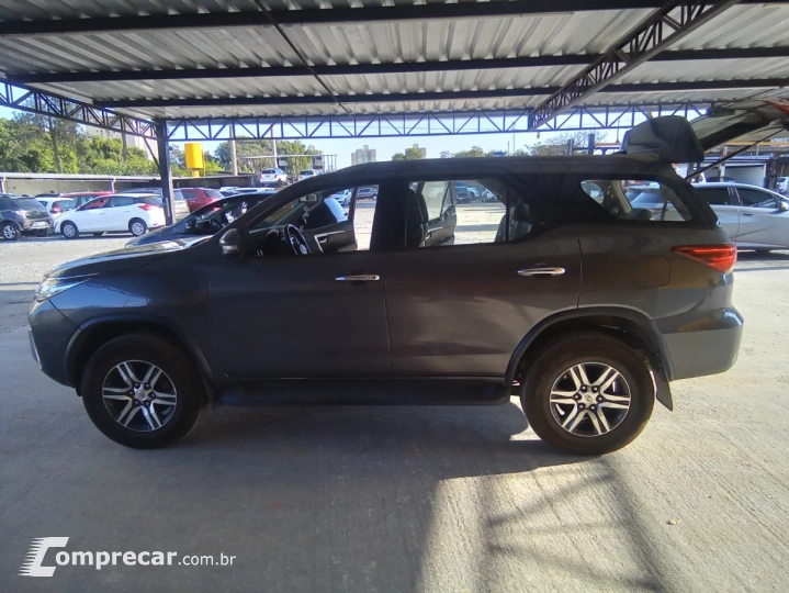 Hilux SW4 SRV 4x2 2.7 Flex 16V Aut.