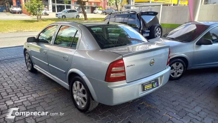 ASTRA 2.0 MPFI ADVANTAGE SEDAN 8V