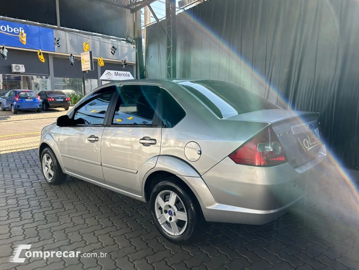 FIESTA 1.6 MPI Class Sedan 8V
