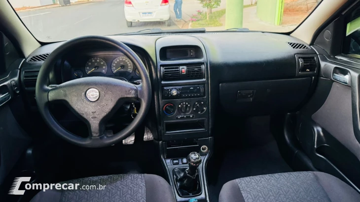 ASTRA 2.0 MPFI Advantage 8V