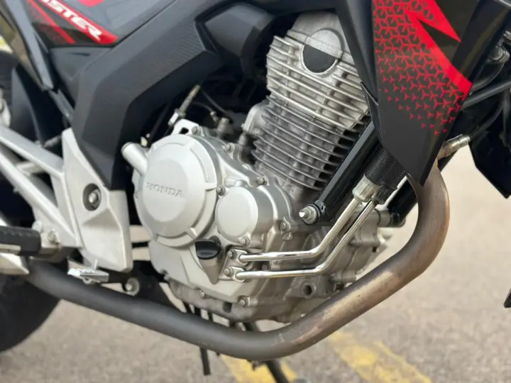 CB 250F TWISTER CBS