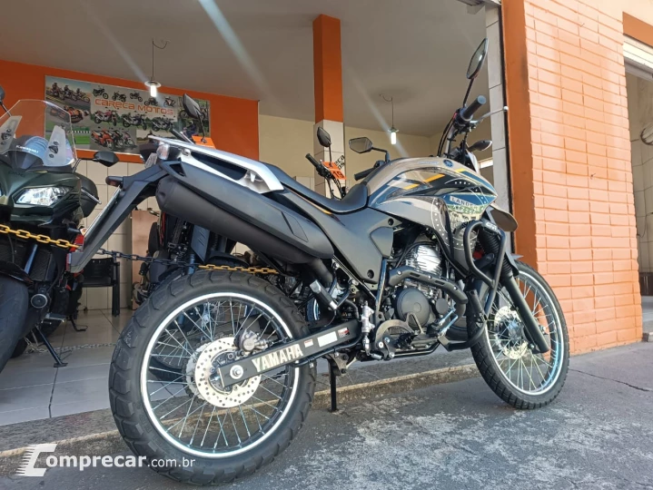 XTZ 250 LANDER