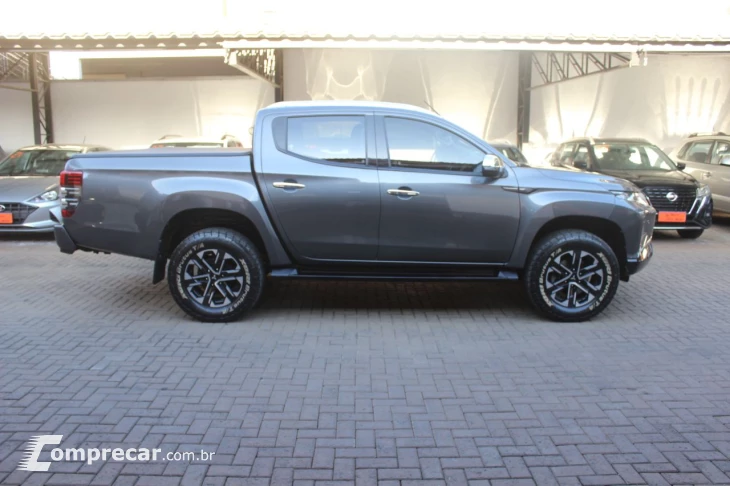 L 200 Triton 2.4 16V SPORT HPE-S 4X4 CABINE DUPLA TURBO DIES