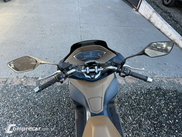 PCX 160 DLX