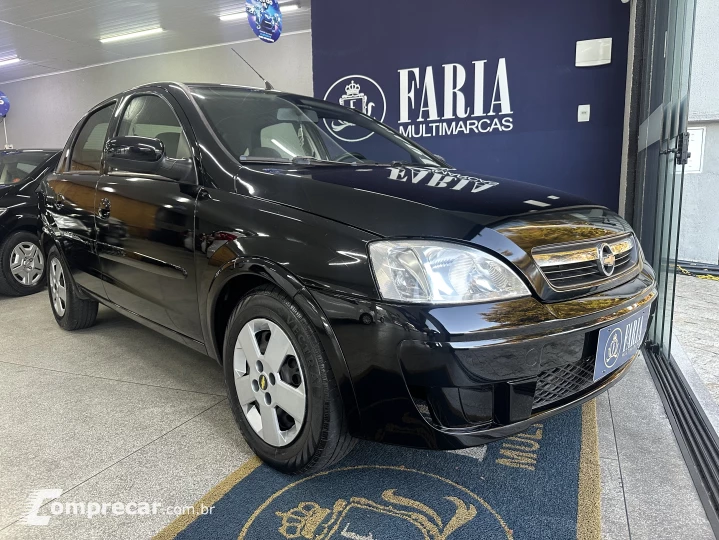 CORSA 1.4 MPFI Premium Sedan 8V