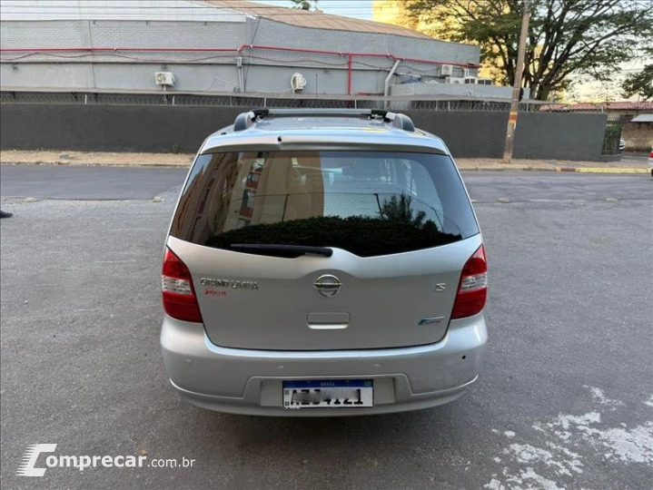 GRAND LIVINA 1.8 S 16V
