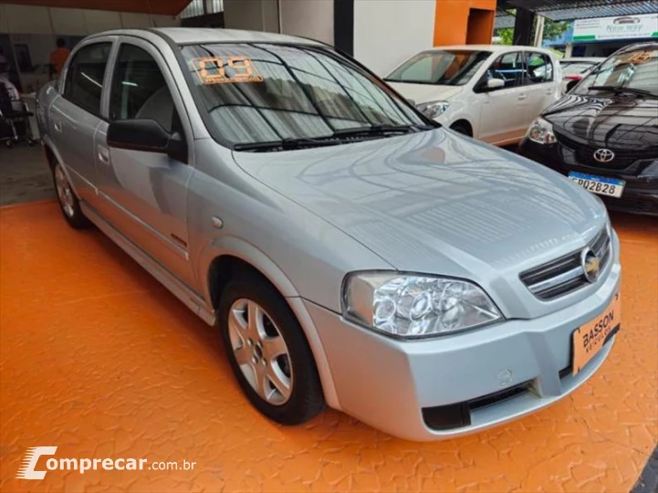 ASTRA 2.0 MPFI Advantage Sedan 8V