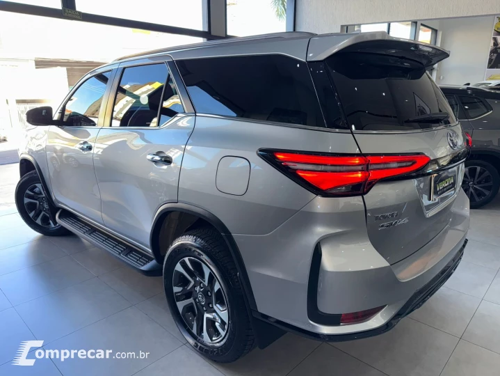 HILUX SW4 2.8 D-4d Turbo SRX Platinum 7L 4X4