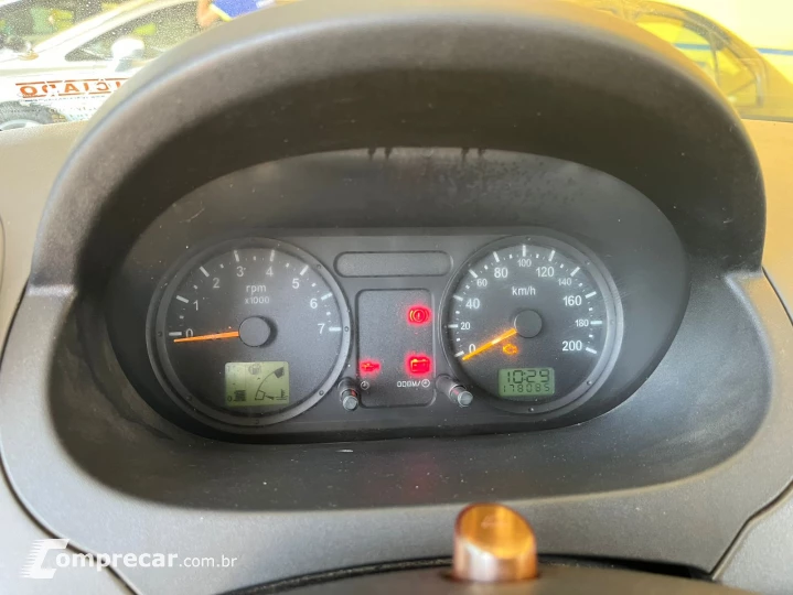 FIESTA 1.6 MPI Class Sedan 8V