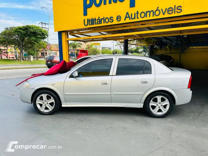 Astra Sedan 2.0 4P CD