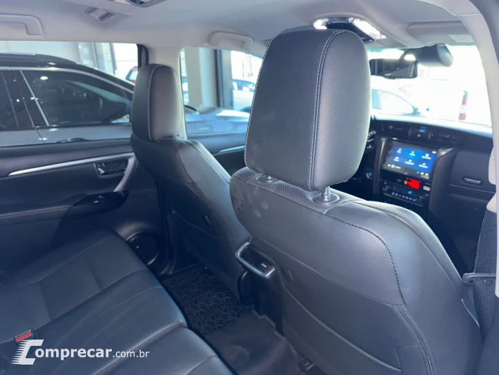 HILUX SW4 2.8 D-4d Turbo SRX Platinum 7L 4X4