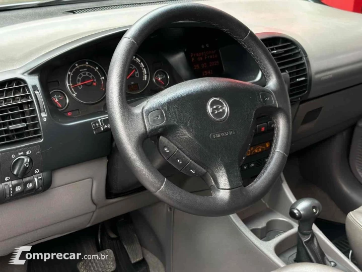 ZAFIRA 2.0 MPFI ELITE 8V FLEX 4P AUTOMÁTICO