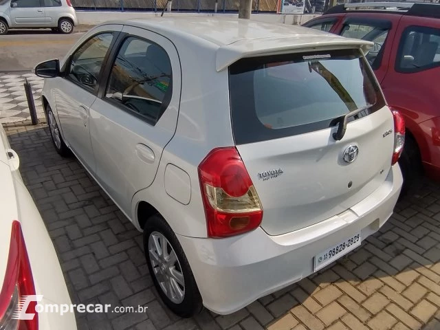 ETIOS HATCH - 1.5 X PLUS 16V 4P MANUAL