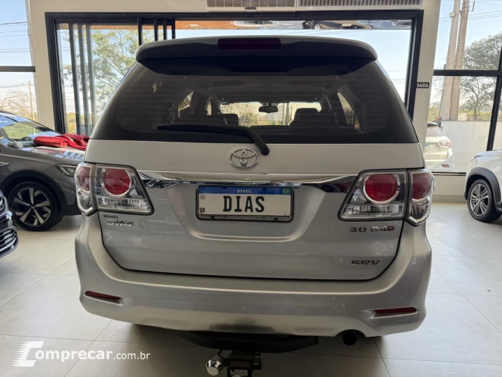 Hilux SW4 3.0 16V 4P SRV 4X4 7 LUGARES TURBO DIESEL AUTOMÁTI