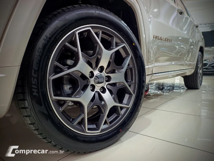 COMMANDER 1.3 T270 TURBO FLEX OVERLAND AT6