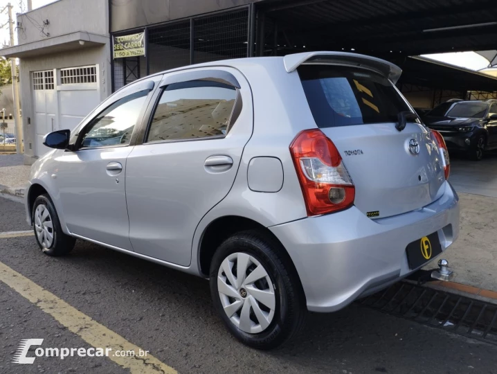 Etios Hatch 1.5 16V 4P FLEX XS AUTOMÁTICO