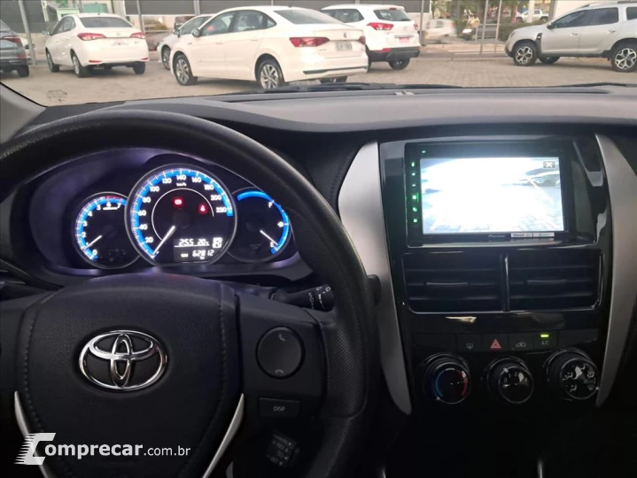 YARIS 1.5 16V FLEX SEDAN XL LIVE MULTIDRIVE