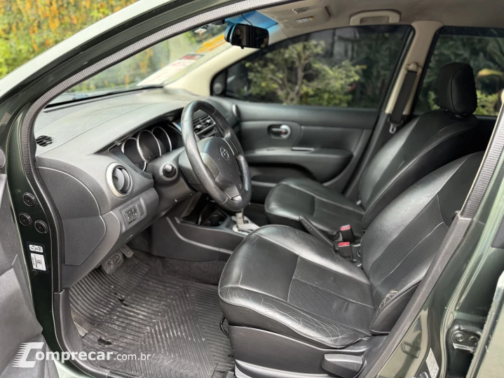 LIVINA 1.8 SL X-gear 16V
