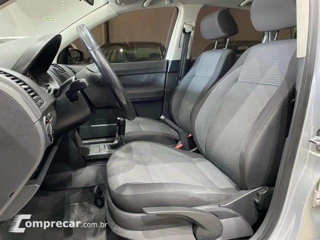 POLO - 1.6 MI 8V 4P MANUAL