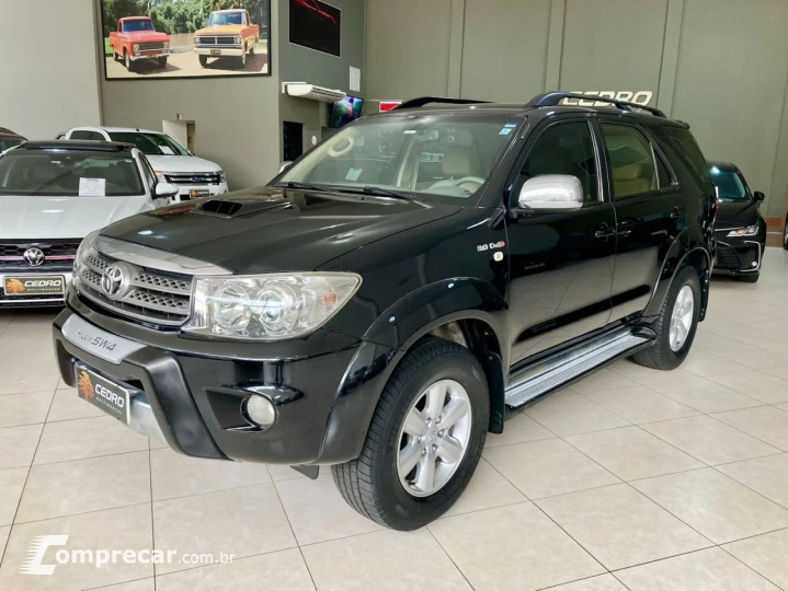 Hilux SW4 3.0 16V 4P SRV 4X4 7 LUGARES TURBO DIESEL AUTOMÁTI