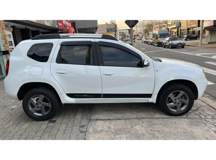 DUSTER 2.0 DYNAMIQUE 4X2 16V FLEX 4P AUTOMÁTICO