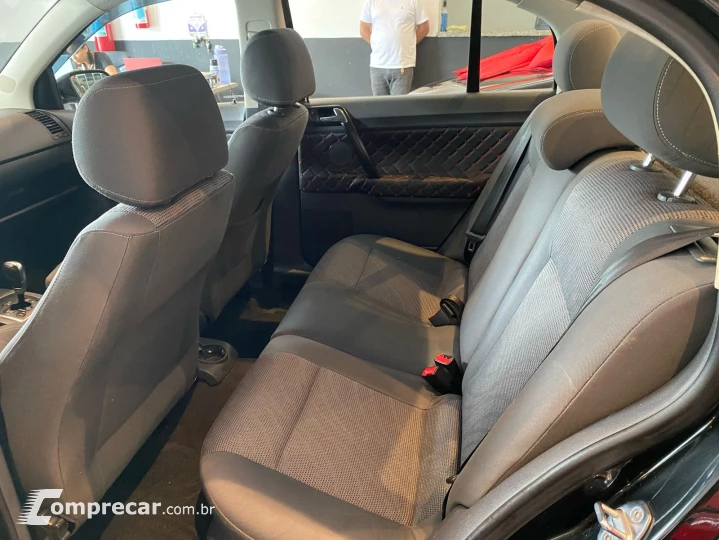POLO SEDAN 1.6 MI Comfortline 8V
