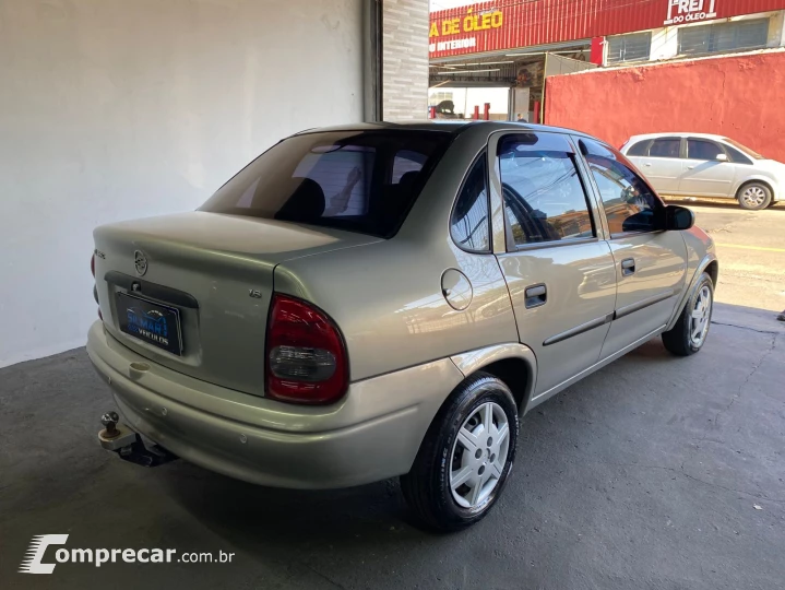 CORSA 1.6 MPFI Classic Sedan 8V