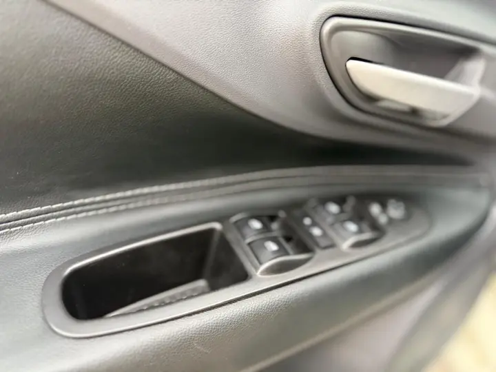 PUNTO 1.6 Essence 16V