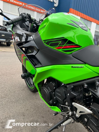 NINJA 400