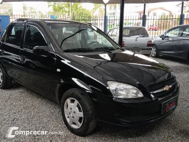 CLASSIC - 1.0 MPFI LS 8V 4P MANUAL