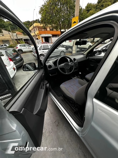 CELTA 1.0 MPFI Life 8V