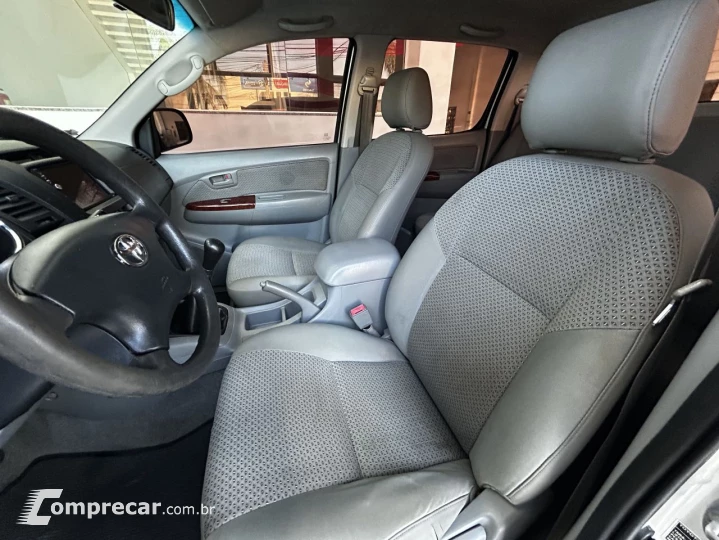 Hilux CD SR 4x2 2.7 16V/2.7 Flex Mec.
