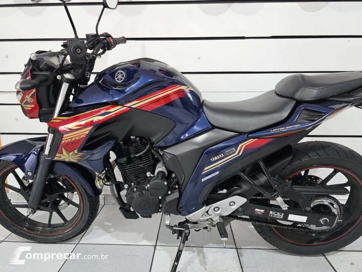 FZ25 FAZER capita marvel