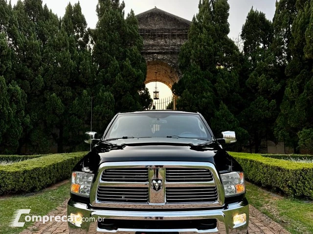 RAM - 6.7 2500 LARAMIE 4X4 CD I6 TURBO 4P AUTOMÁTICO