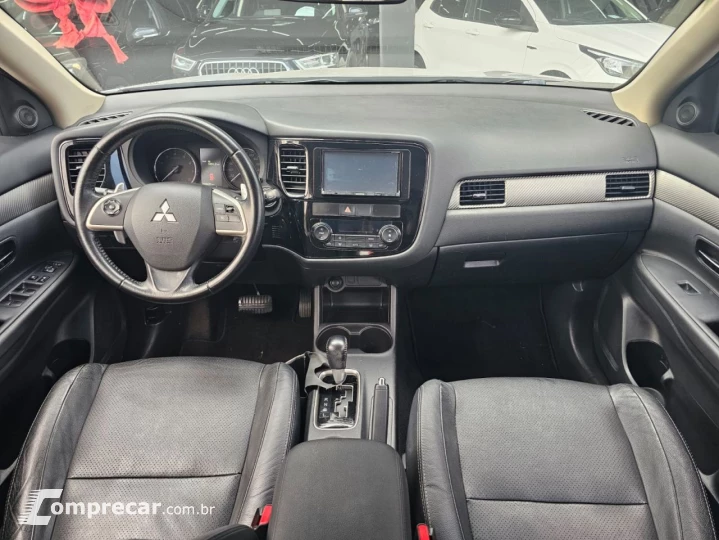 OUTLANDER 2.0 16V 160cv Aut.