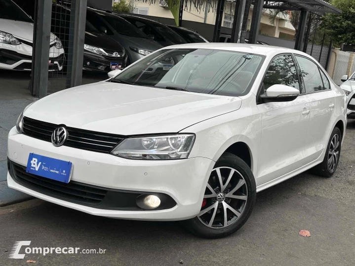 JETTA 2.0 COMFORTLINE 120CV FLEX 4P TIPTRONIC