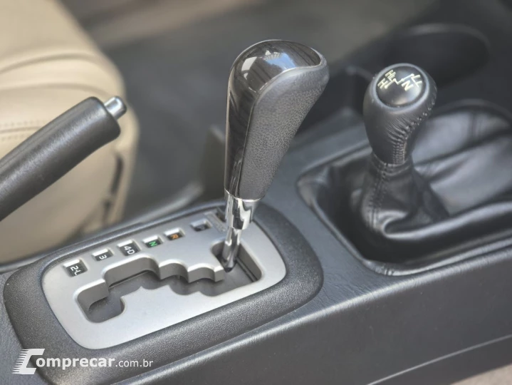 Hilux SW4 3.0 16V 4P SRV 4X4 7 LUGARES TURBO DIESEL AUTOMÁTI