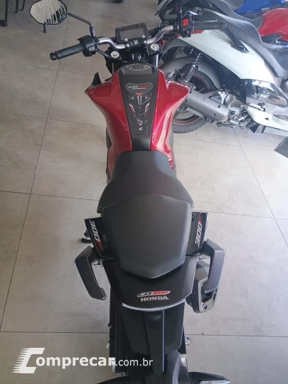 CB 300 F TWISTER