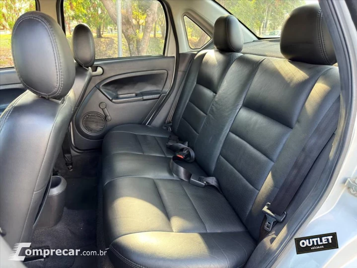 FIESTA 1.6 ROCAM SEDAN 8V FLEX 4P MANUAL