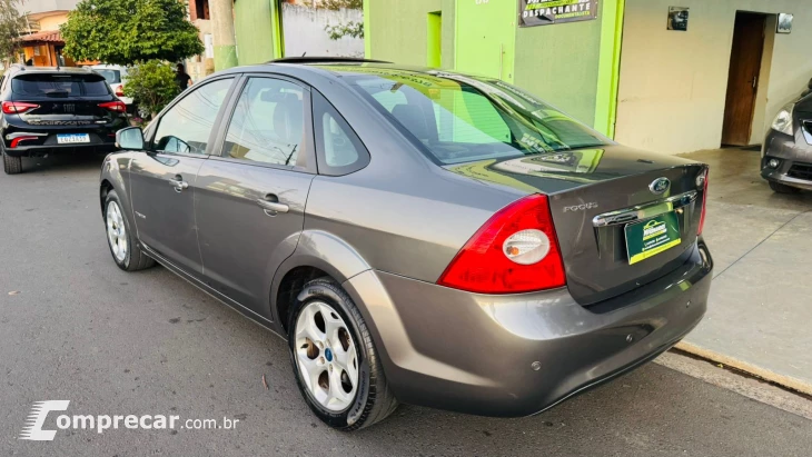 FOCUS 2.0 Titanium Plus Sedan 16V