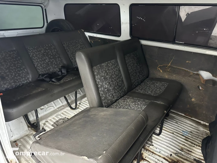 KOMBI 1.6 MI STD Lotação 8V