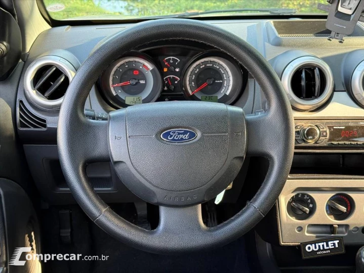 FIESTA 1.6 ROCAM SEDAN 8V FLEX 4P MANUAL