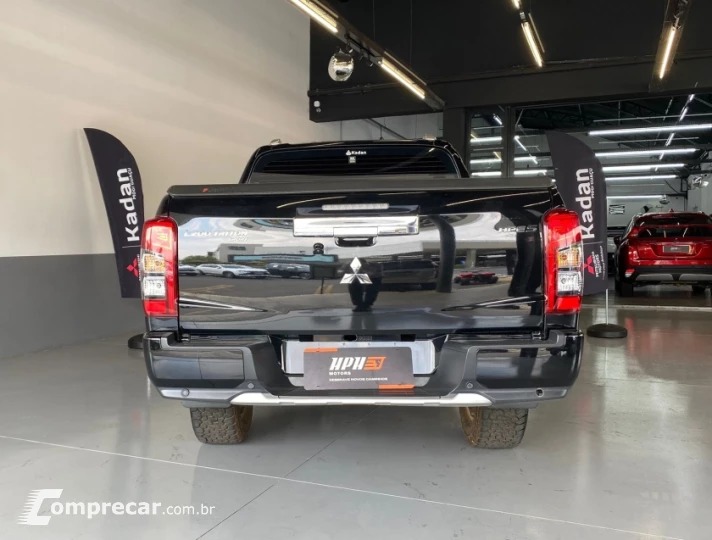 L200 TRITON 2.4 16V Turbo Sport Hpe-s CD 4X4