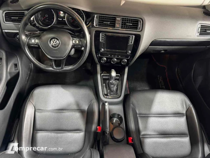 JETTA 2.0 TSI HIGHLINE 211CV GASOLINA 4P TIPTRONIC
