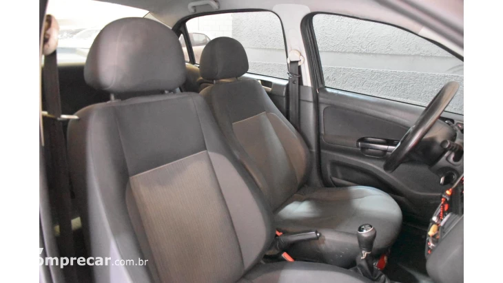 VOYAGE - 1.0 MI 8V 4P MANUAL