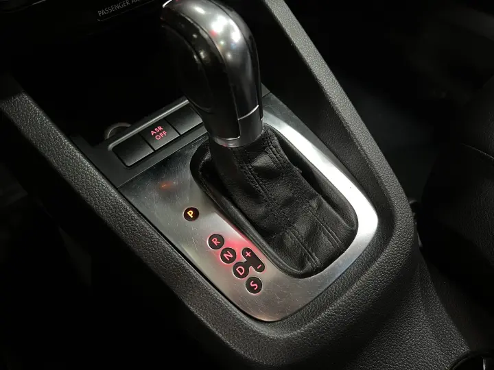 JETTA 2.0 COMFORTLINE 120CV FLEX 4P TIPTRONIC